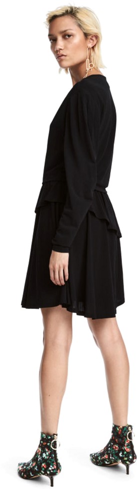 

Платье H&M 2hm053300053  Черное, Платье H&M 2hm053300053 36 Черное