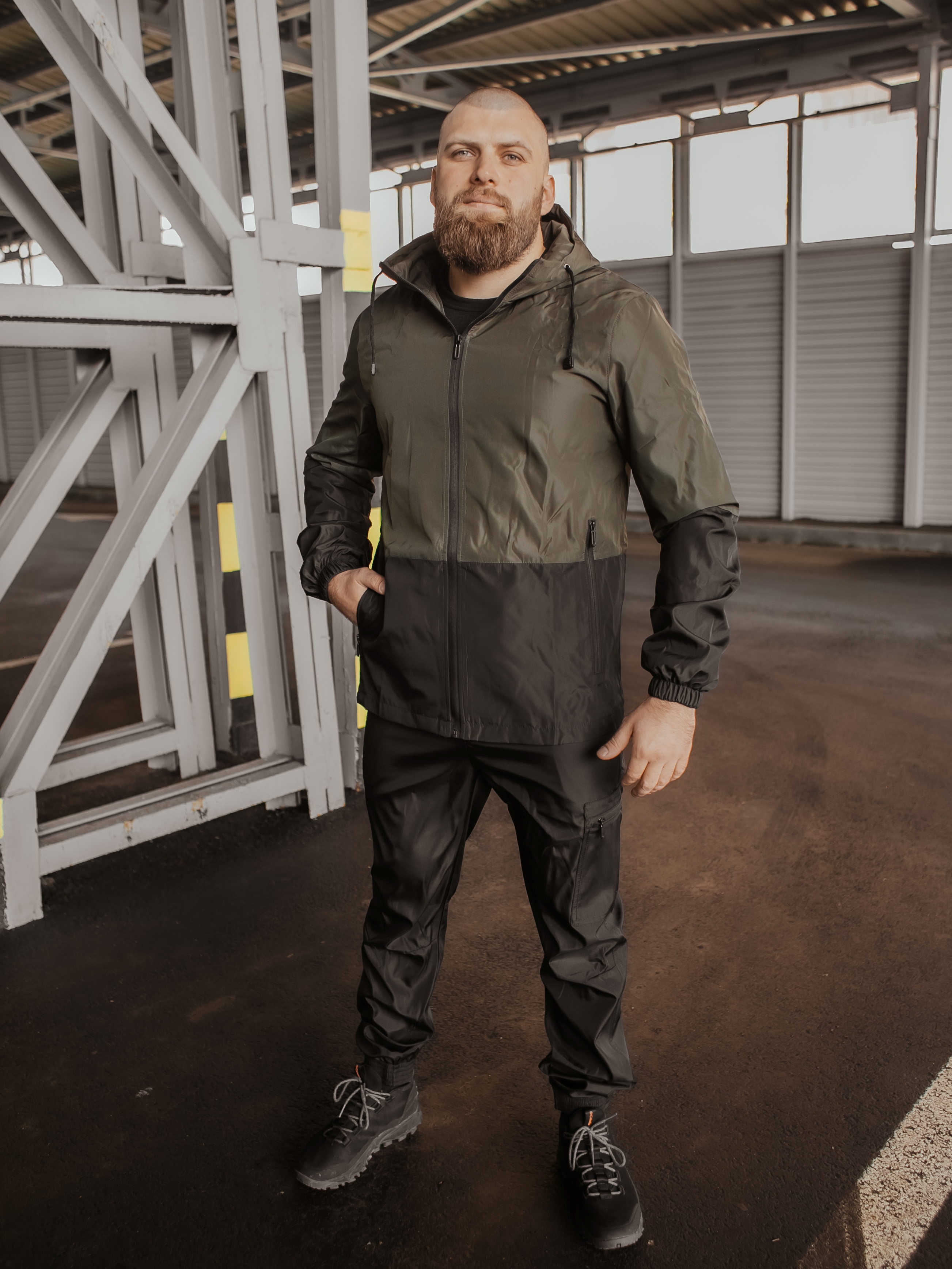 

Спортивный костюм IBR Softshell light 1586807884 L Черный/Хаки