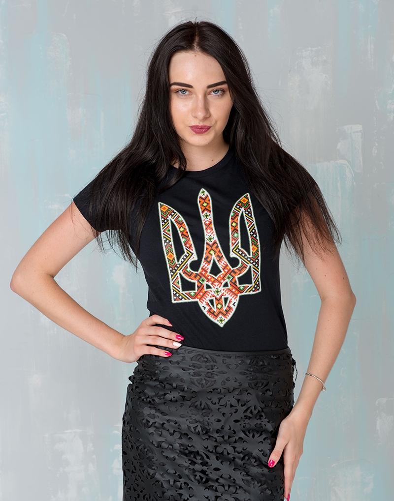 

Футболка патріотична Етно-Сіті Тризуб вишиванка 2XL Чорна (920/2XL)