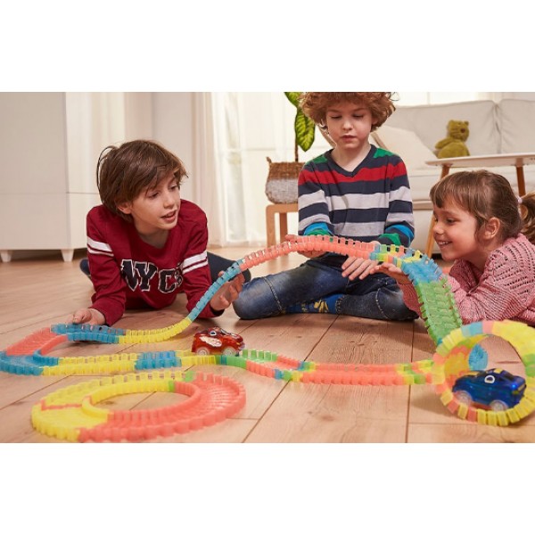 

Гоночная трасса MAGIC TRACК 220 деталей / Mеджик Трек