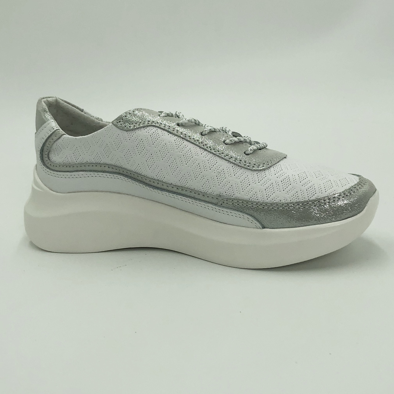 

Кросовки женские Gabis 67213-1 белый/серебро / Модель 99118 38
