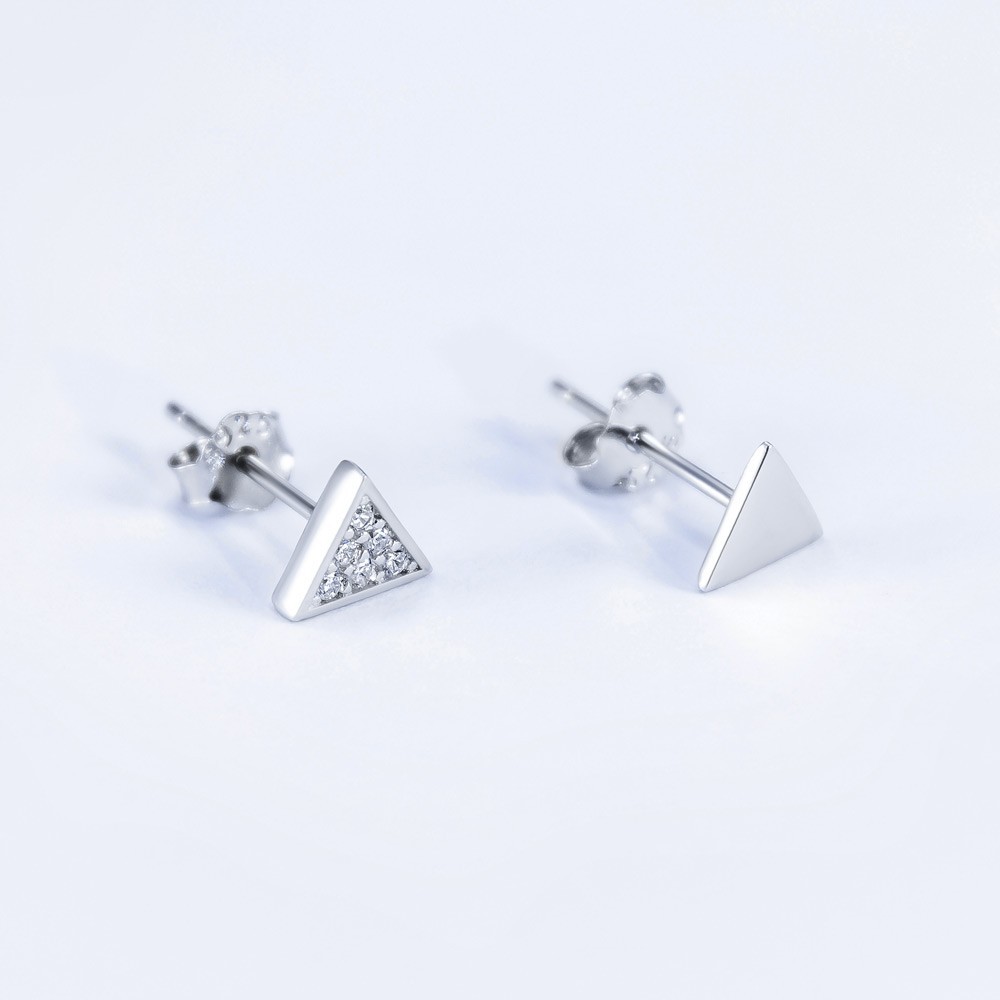 

Серьги серебряные INFINI родированные s2cr-29 пусеты