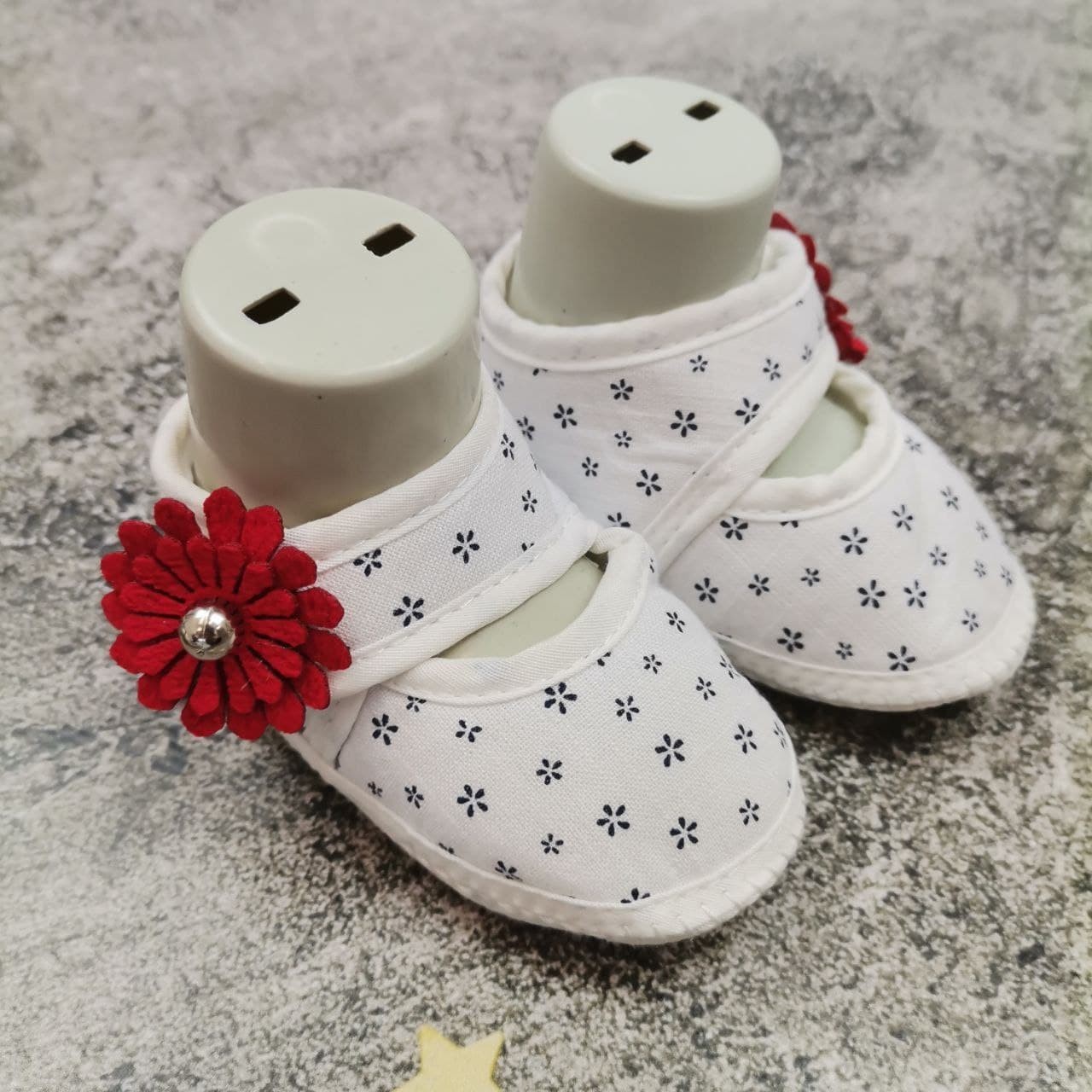 

Пинетки для девочки 0-6 мес белые Пн9