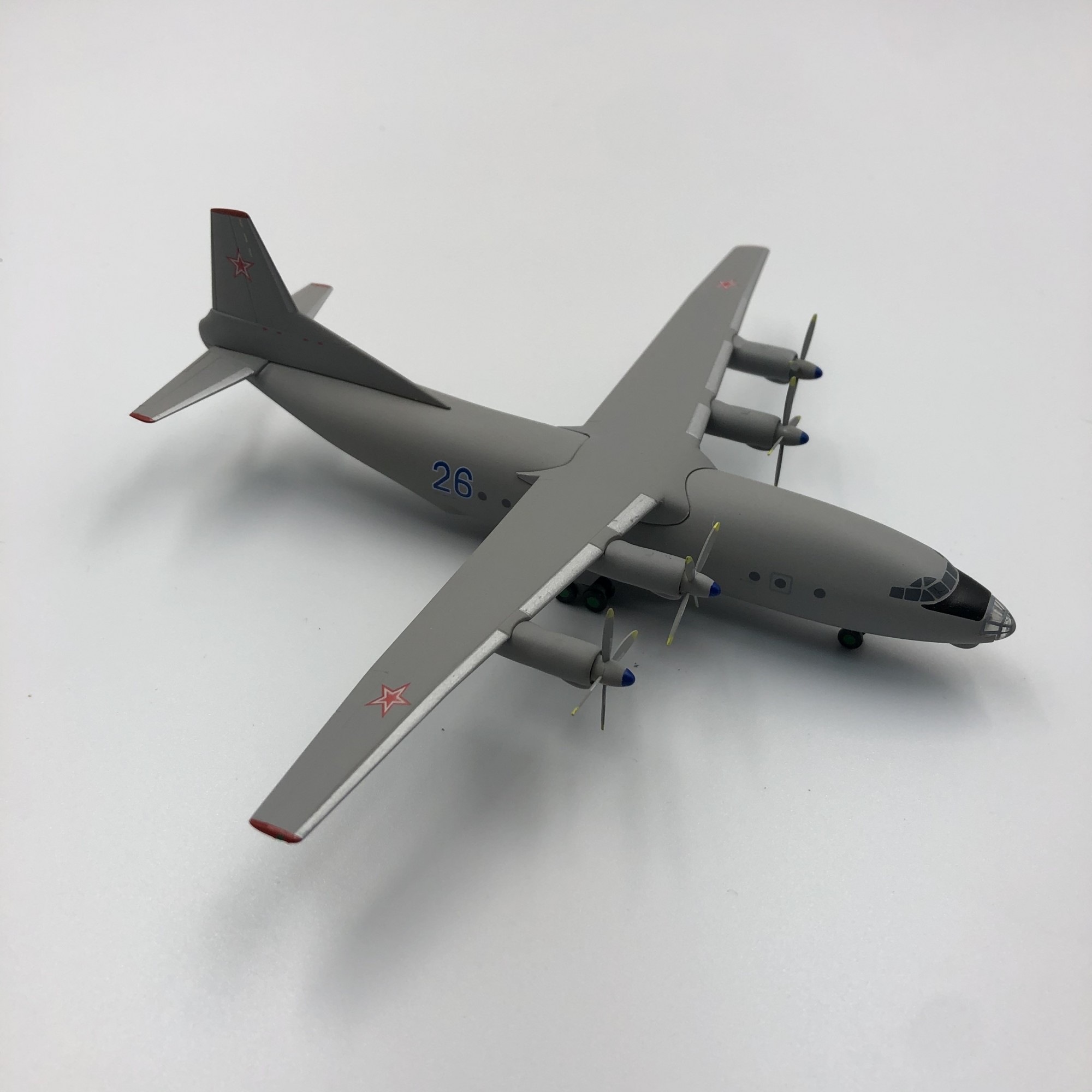 

Модель літака Антонов Ан-12 Soviet Air Force "26 blue"