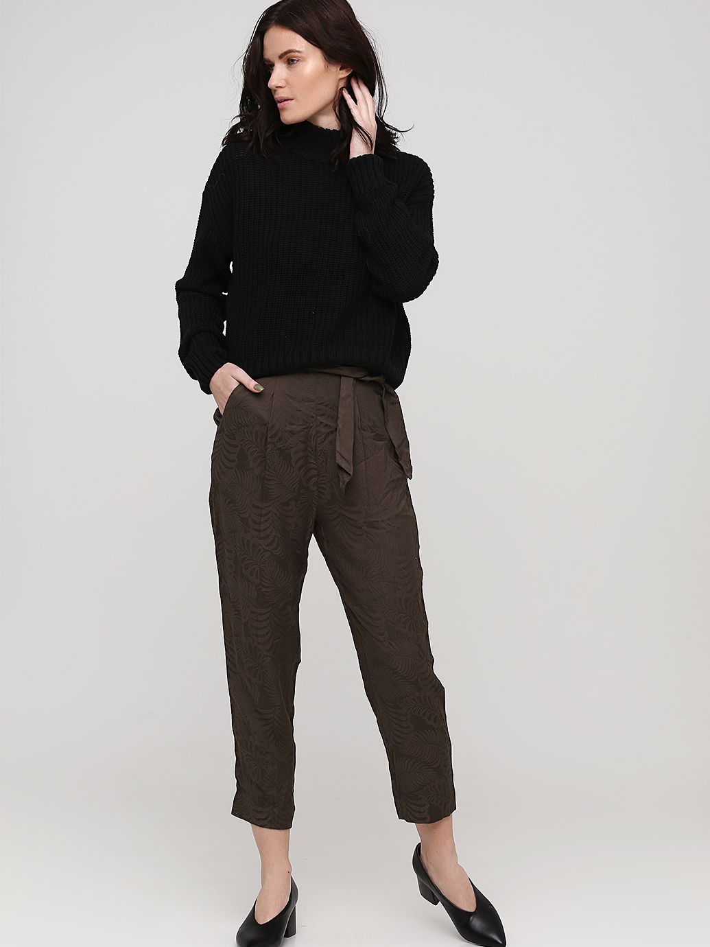 

Брюки H&M nasn06-0814 34 Темно-зеленые хаки Рисунок