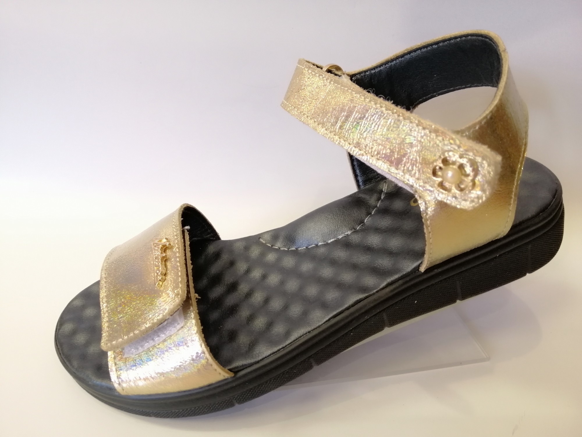 

Босоножки для девочки Masheros 214/2 золото р.33-22 см