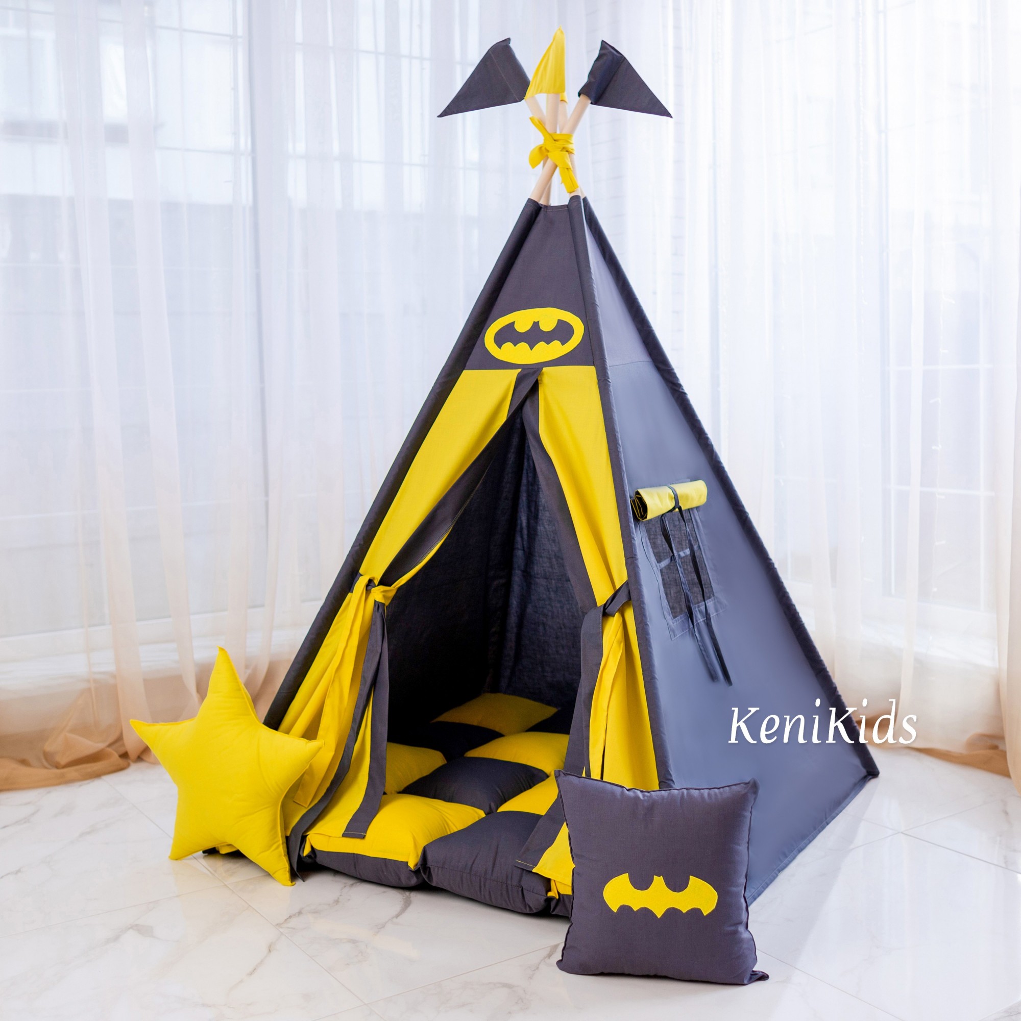 

Палатка Вигвам VIGVAM ELIT Бетмен 110х110х180 см Серо-Желтая + Матрас 15 см и Подушки 2 шт