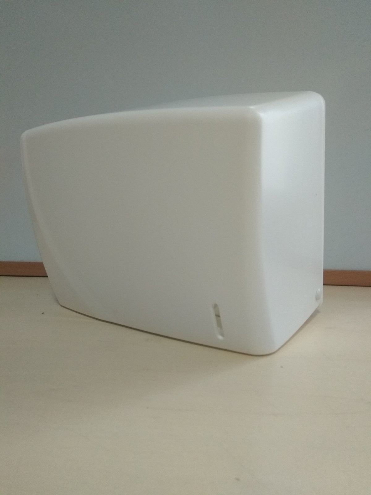 

Диспенсер бумажных полотенец V сложения Rulopak R 1318 white