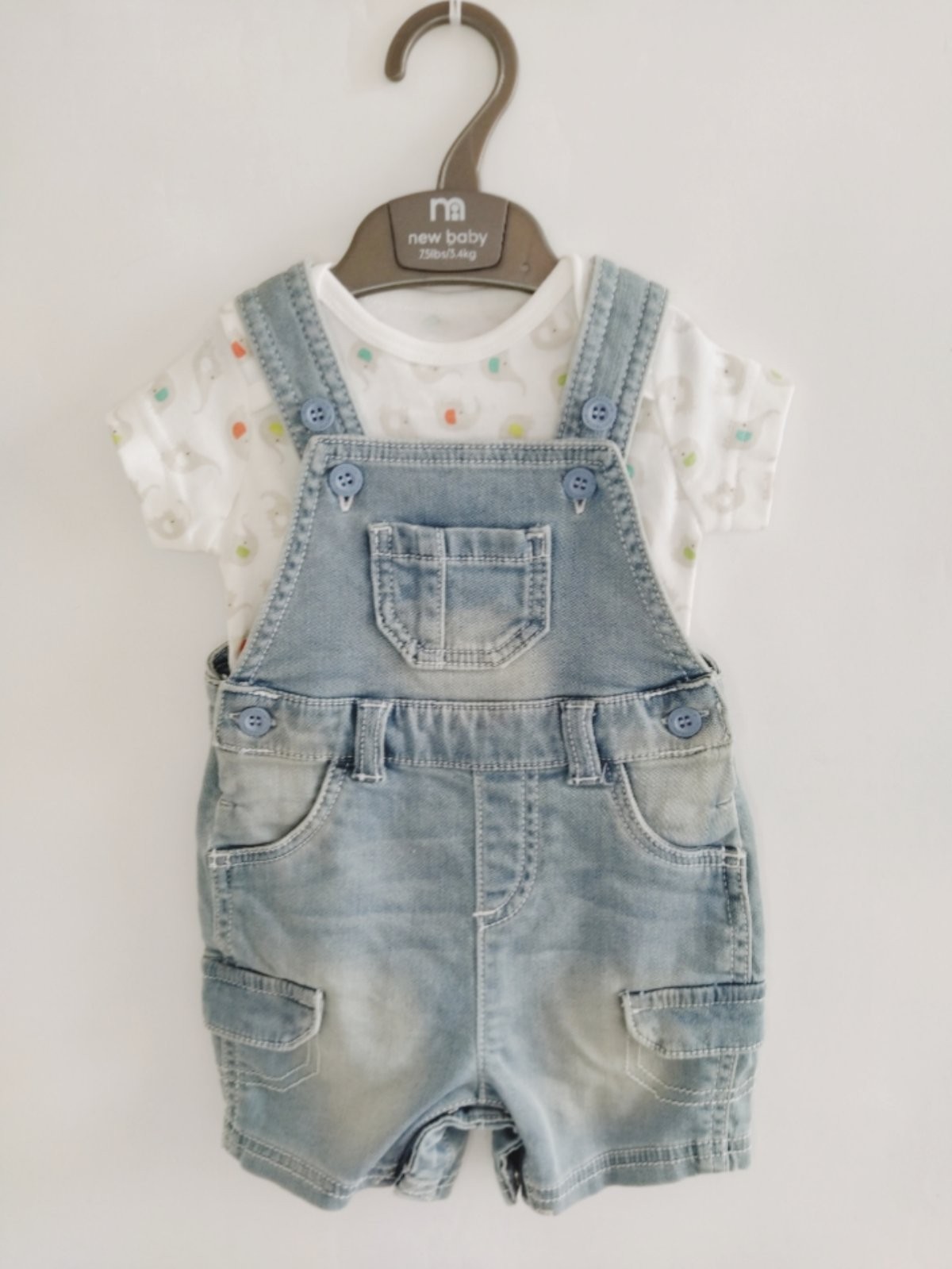 

Комплект mothercare полукомбинезон шортиками и боди рост 50/56 голубой белый
