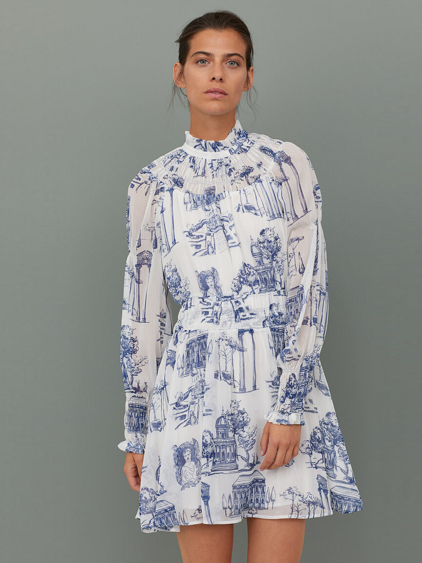 

Платье H&M 060805440 34 Белое с синим