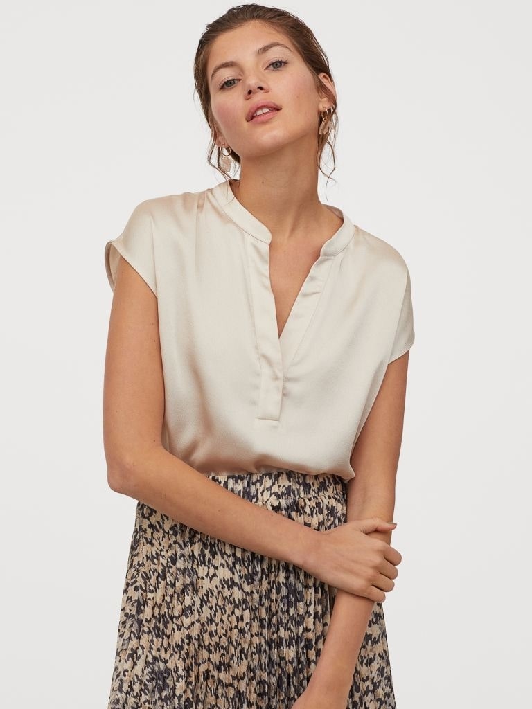 

Блузка H&M 060847673 S Бежевая