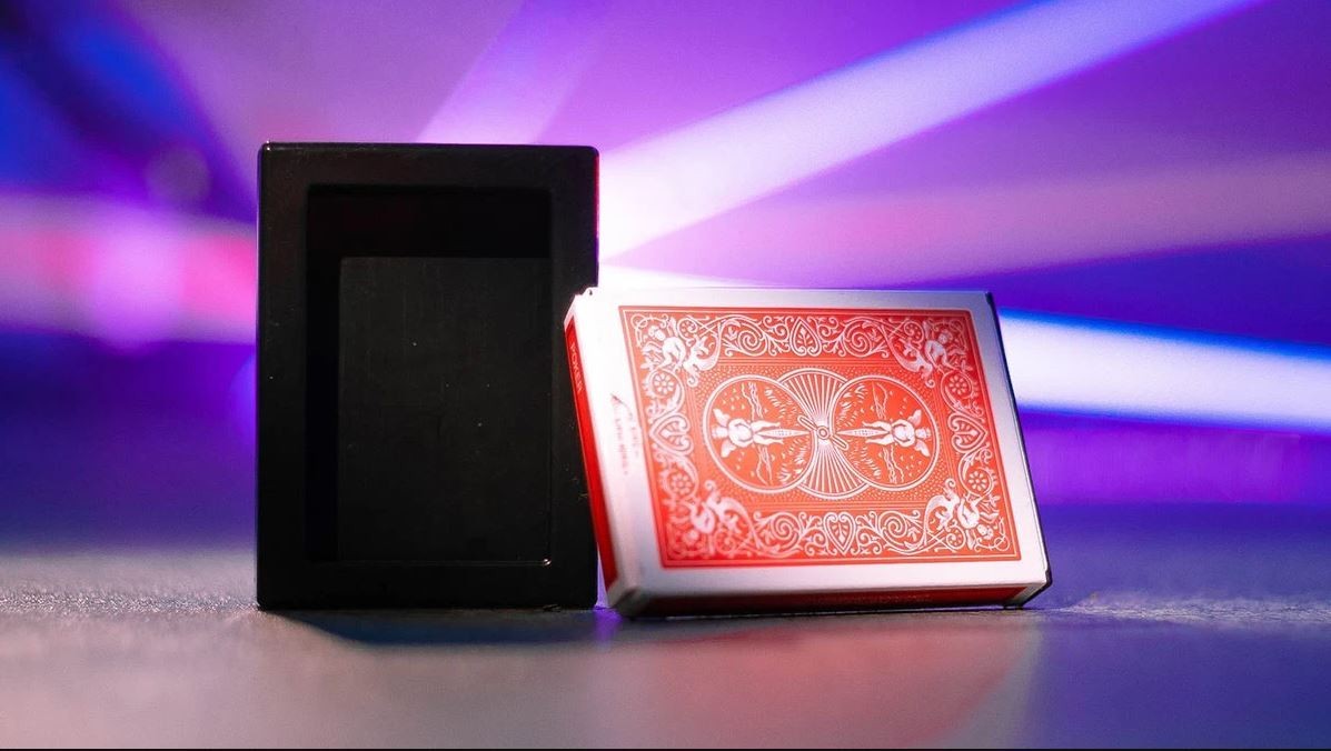 

Фокус Phantom Deck от Wonder Makers