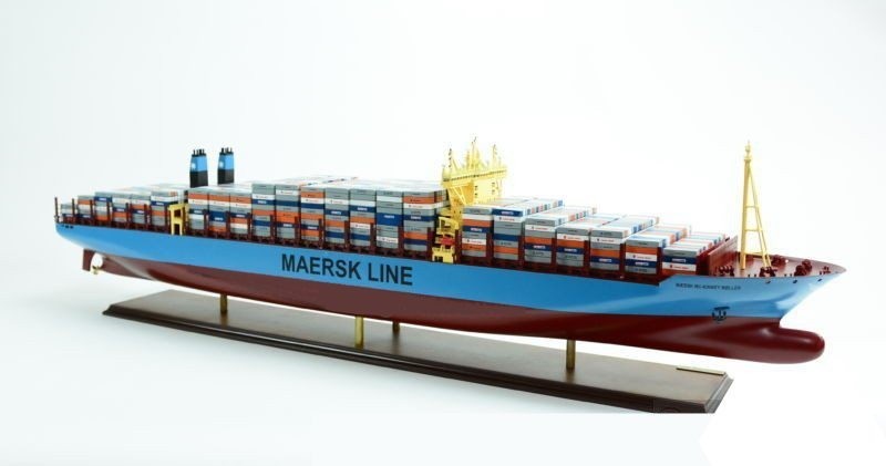 

Модель корабля контейнеровоз MV Maersk Kinney Møller