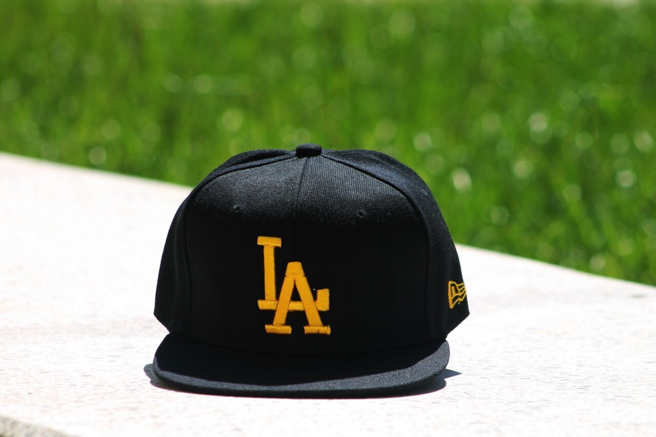 

Чоловіча бейсболка snapback SM016