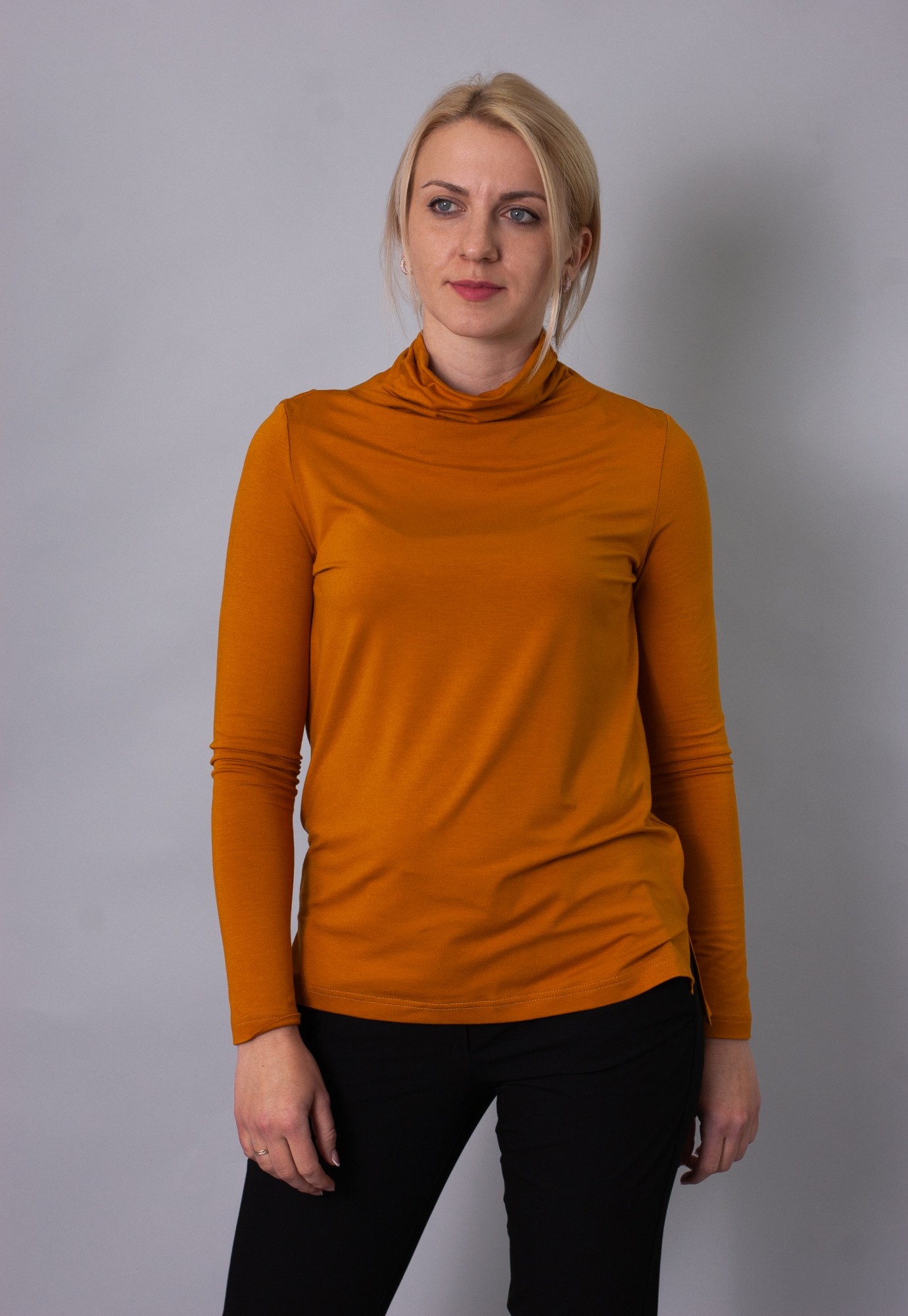 

Жіноча трикотажна блуза Stefanie L T203 гірчична 36р (Т203г36)