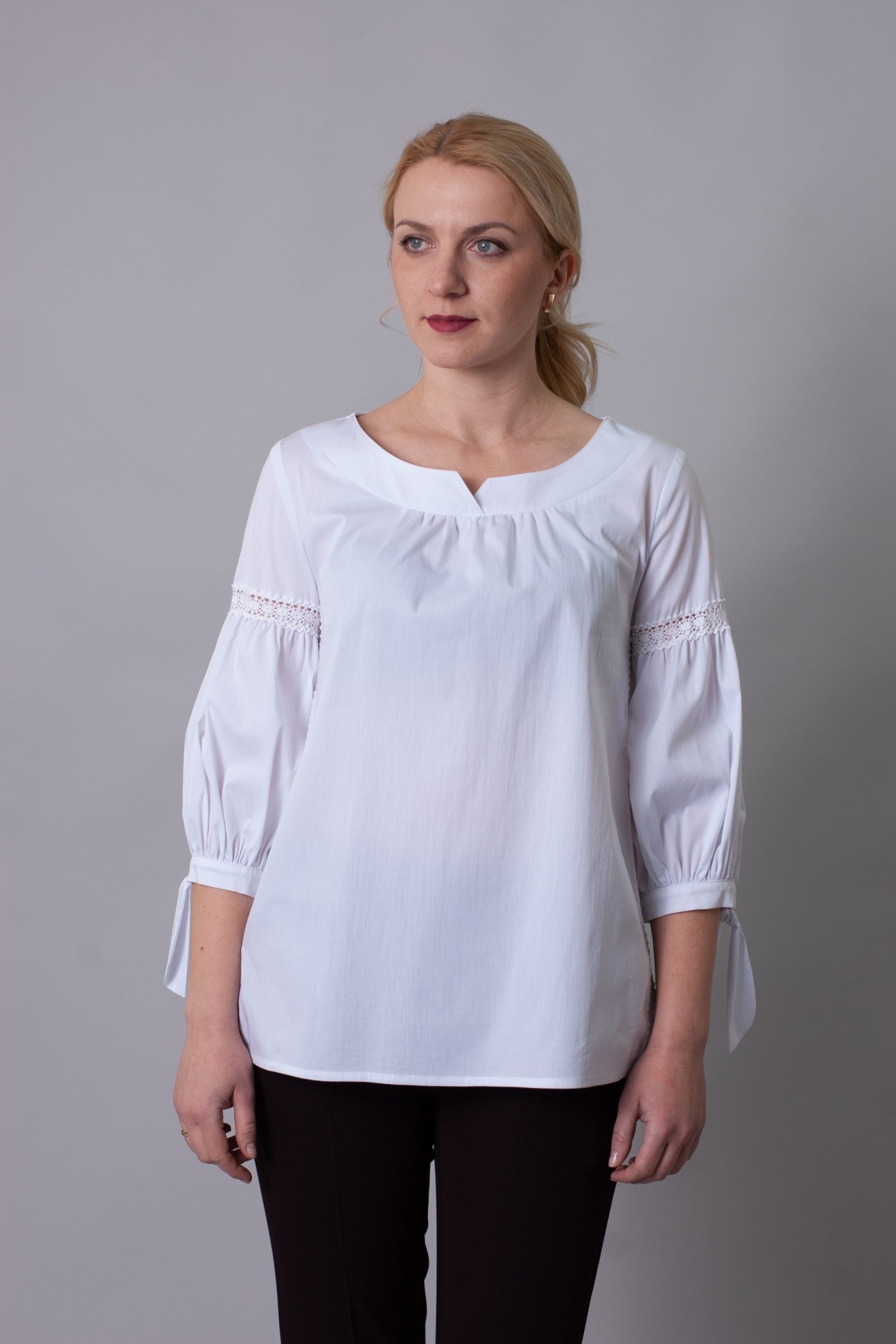 

Блуза жіноча Stefanie L B184 біла 46р (В184б46)