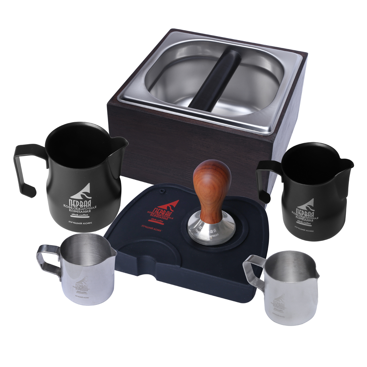 

Темпер для кофе розовое дерево+Питчер для молока тип Мотта черный 2шт+Сливочник 2шт+Коврик+Нок-Бокс (35)