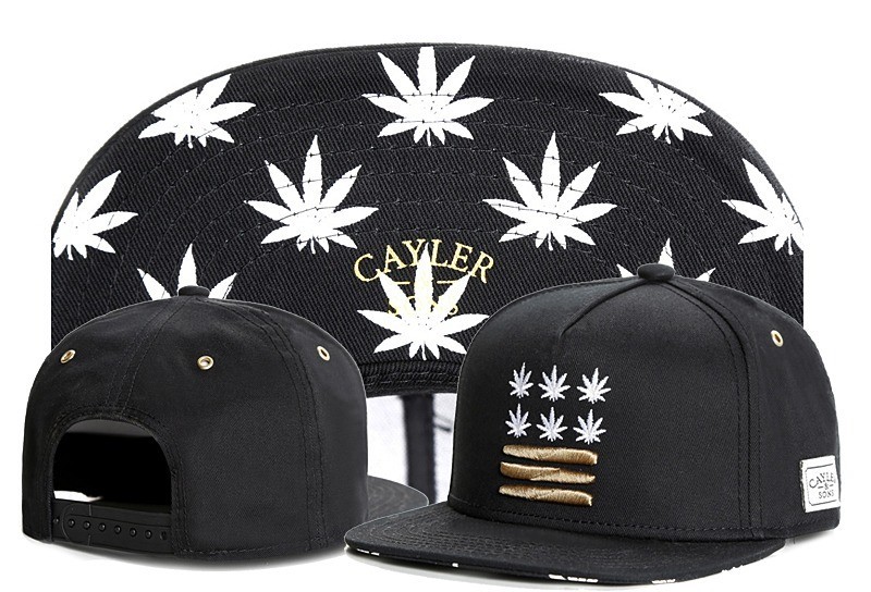 

Чоловіча бейсболка snapback SM034