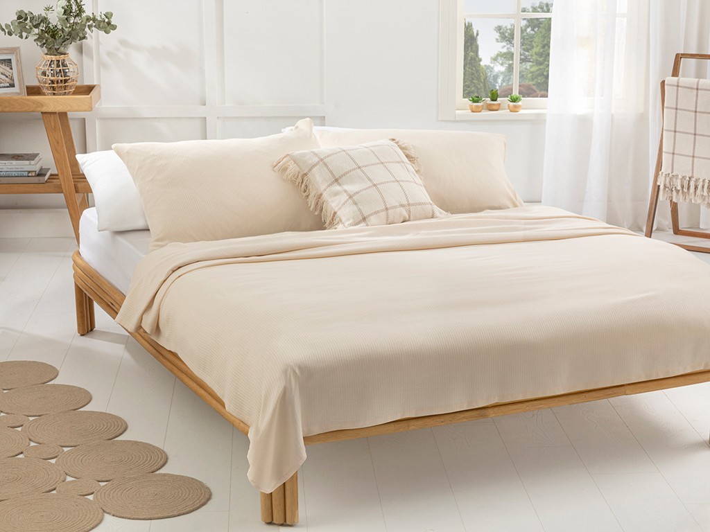 

Простынь пикейная English Home Cool Stripe 200х220 см и наволочки 50х70 см 10031181014