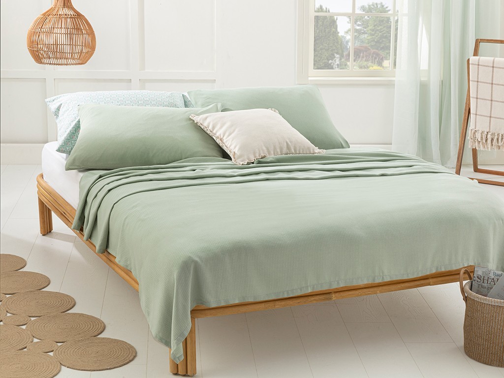 

Простынь пикейная English Home Cool Stripe 200х220 см и наволочки 50х70 см 10031181011
