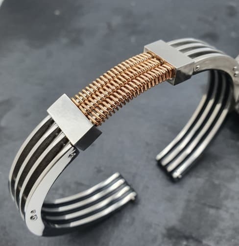 

Браслет мужской Steel Evolution "Kristofer" из медицинской стали BS 137