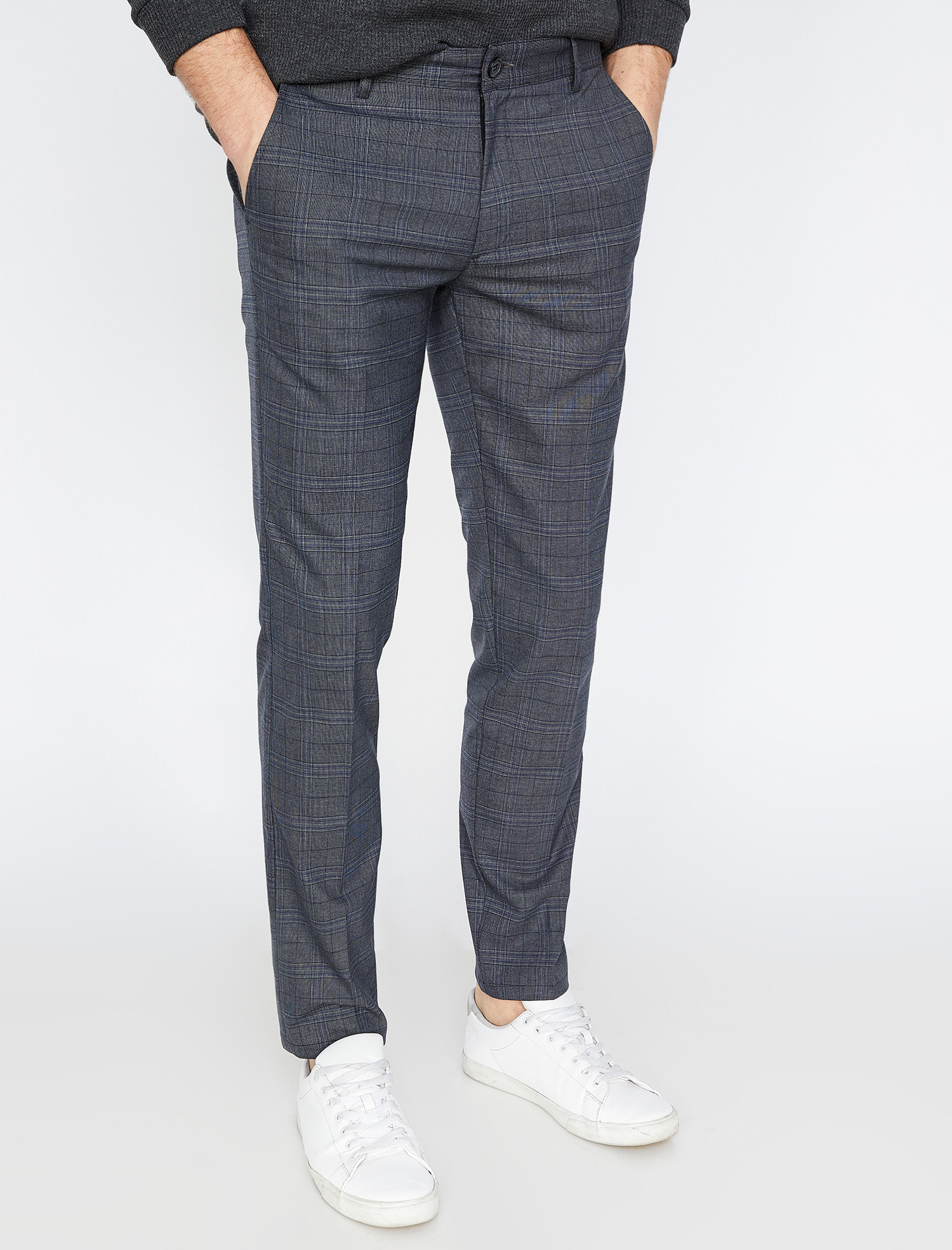 

Брюки Koton 9YAM49124NW-45T 48 Black Check
