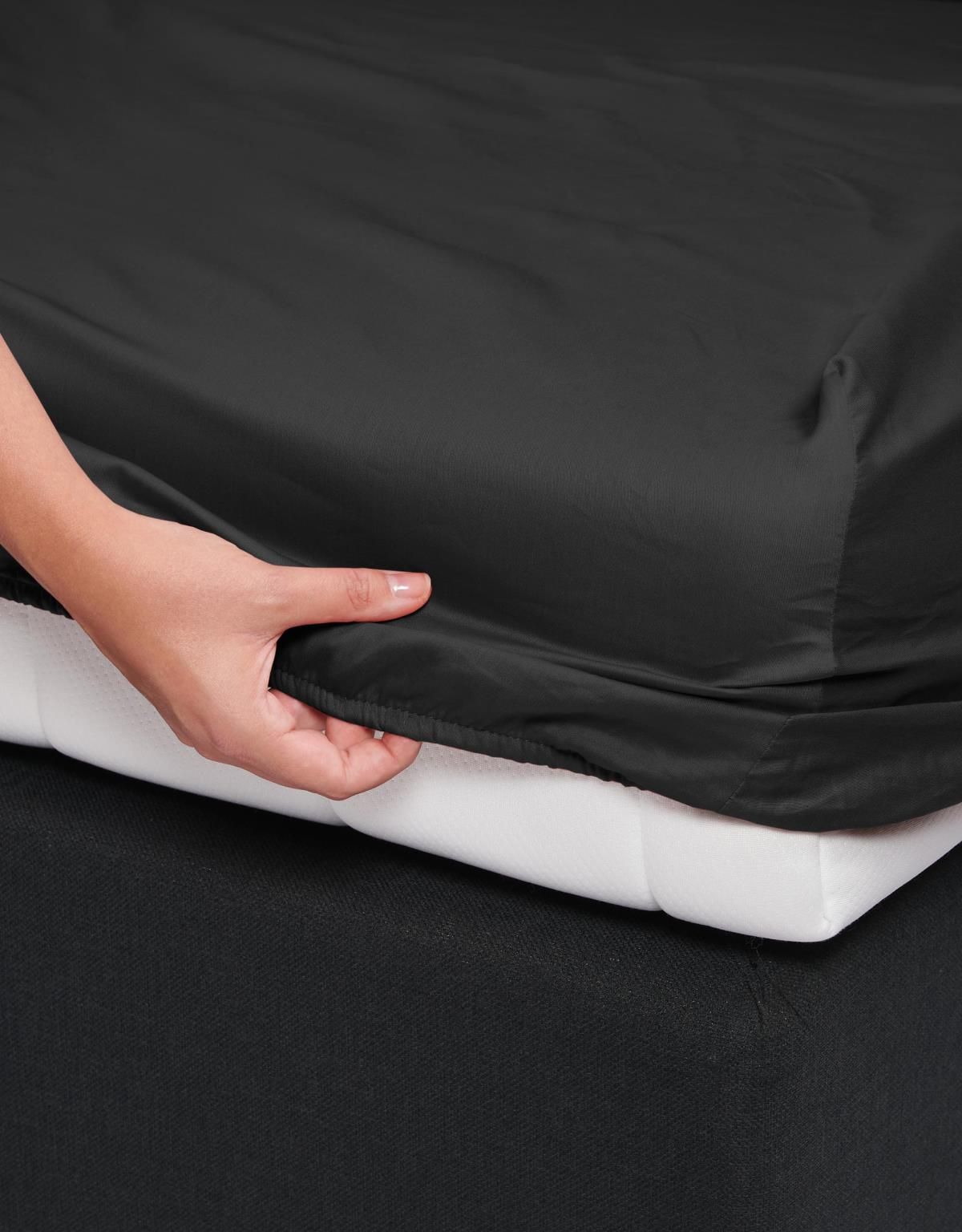 

Простыня ESSENZA Satin Black 200х160см черный