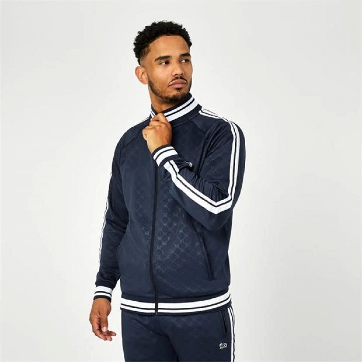 

Спортивный костюм Lonsdale Gentlemen Mono Logo Navy Logo,  (44, Спортивный костюм Lonsdale Gentlemen Mono Logo Navy Logo, S (44)