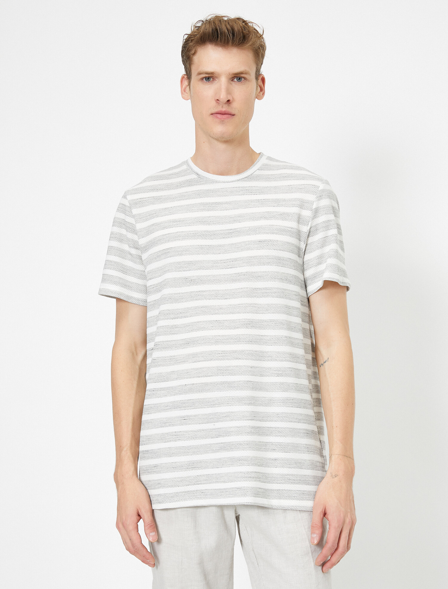 

Футболка Koton 0YAM14185OK-02Y XS Grey Stripe