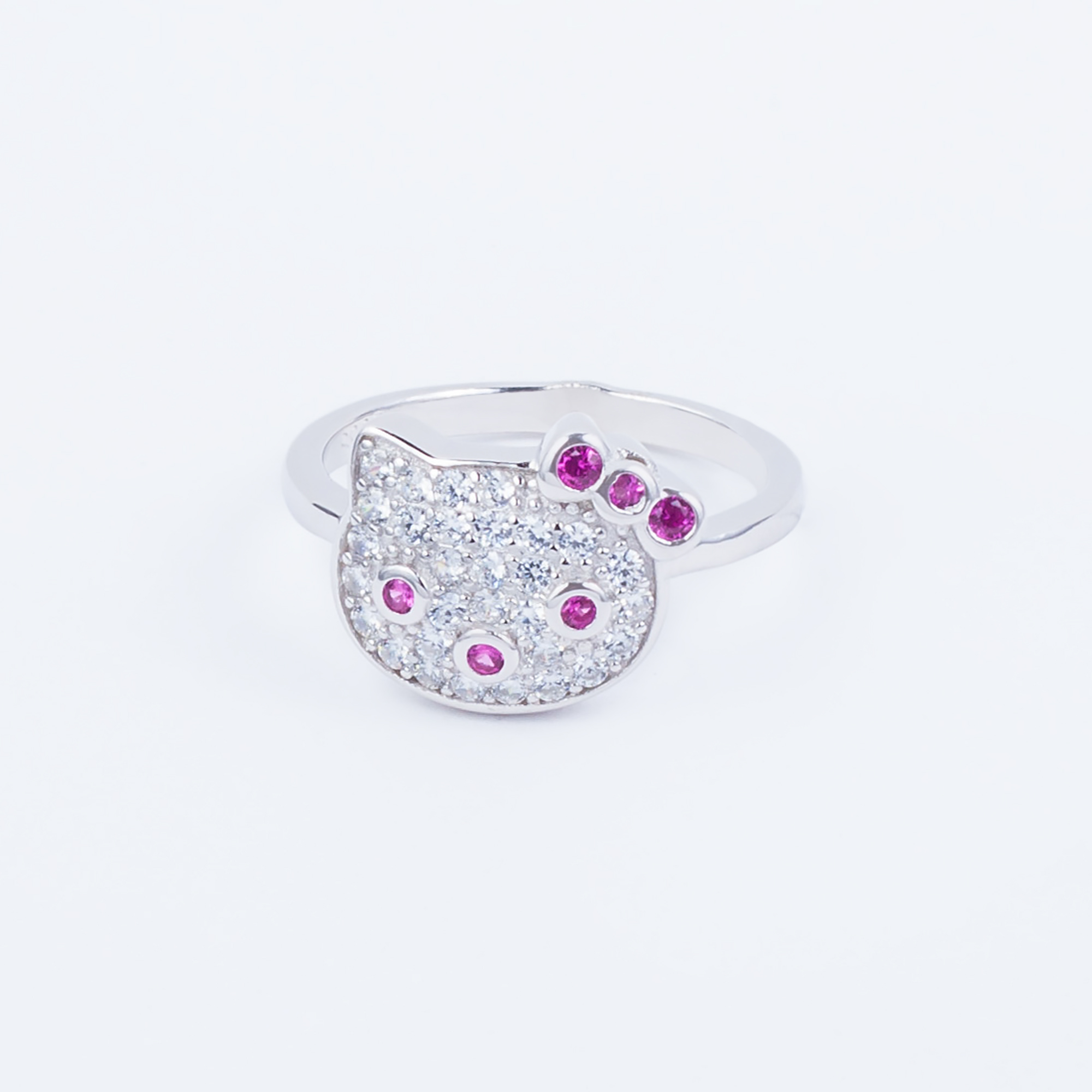 

Каблучка TOP Silver размер 16,0 1,85 г 9510079рб