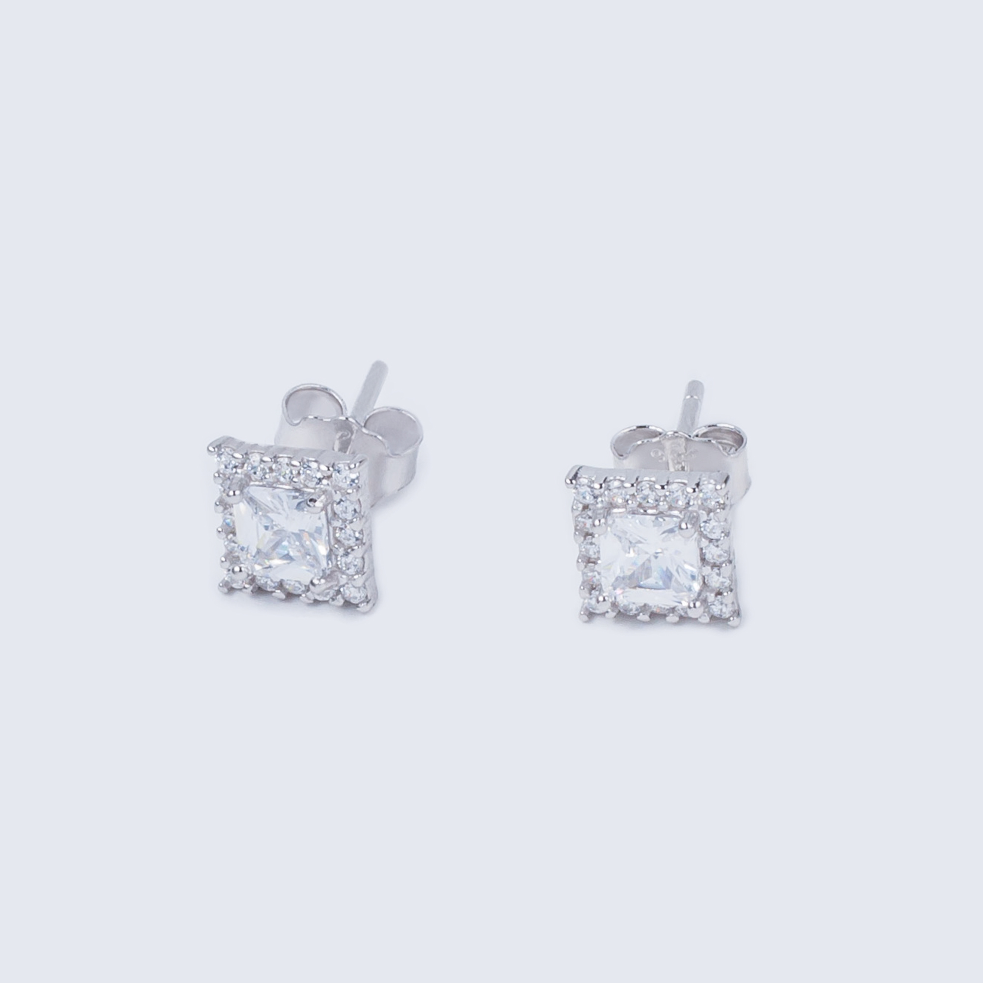 

Сережки TOP Silver 1,45 г 520144б