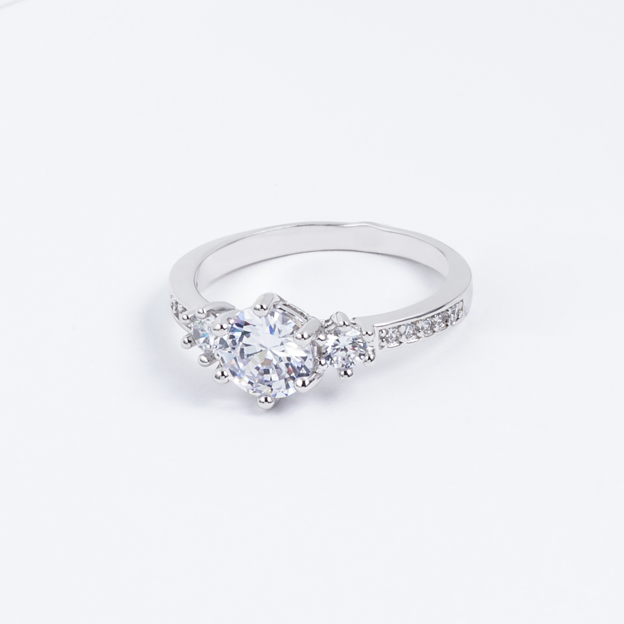 

Каблучка TOP Silver размер 18,5 3,42 г 9510166б