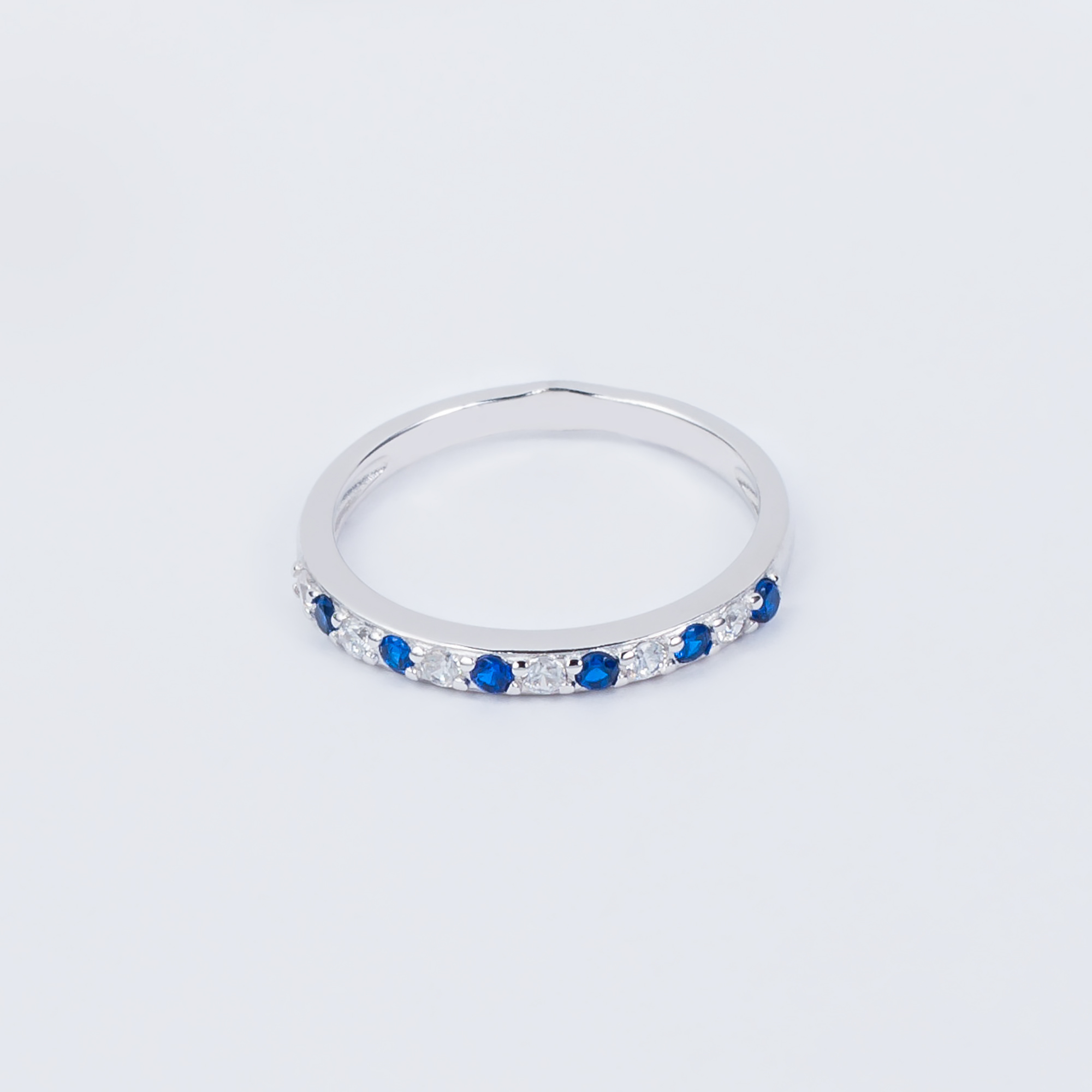 

Каблучка TOP Silver розмір 16,5 1,28 г