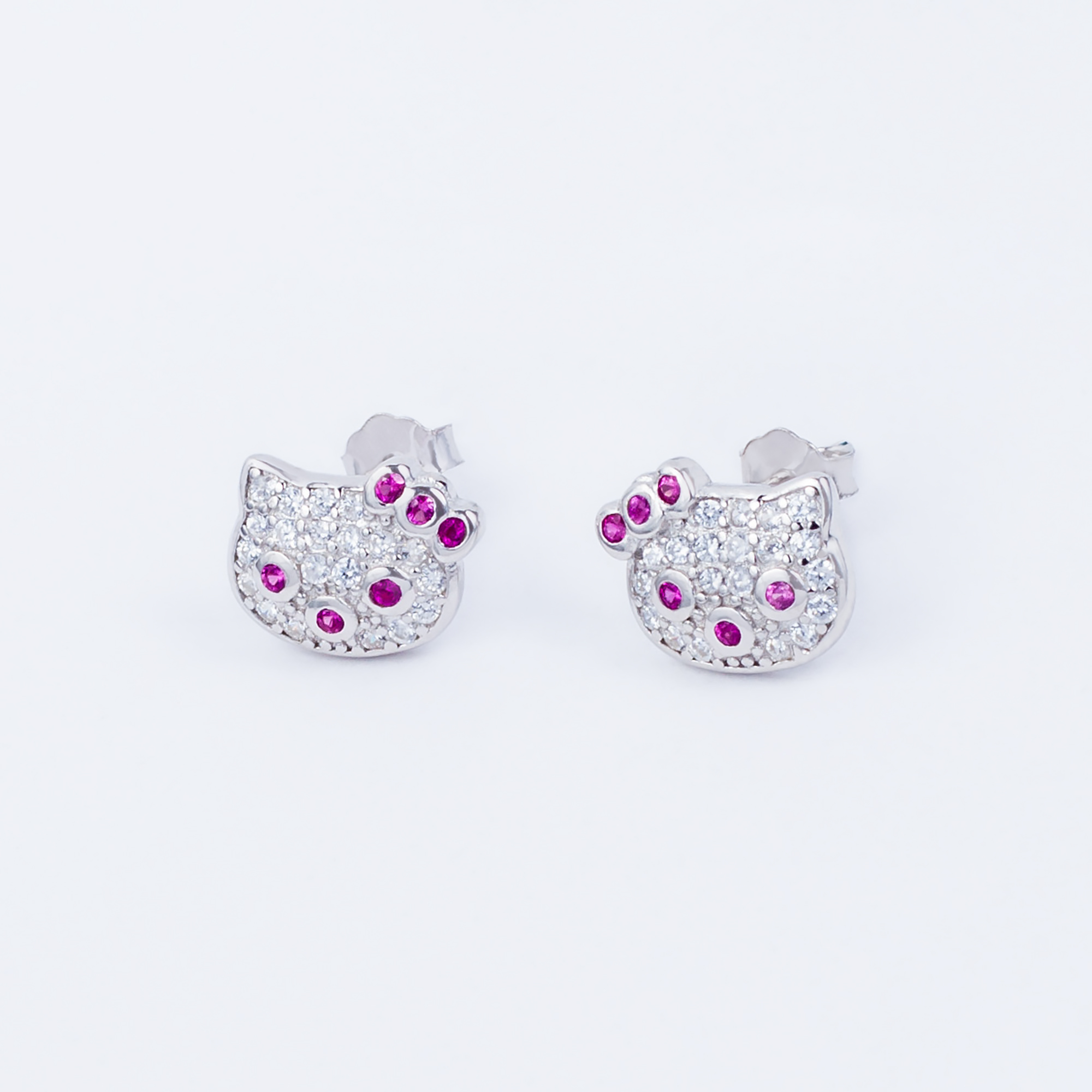 

Сережки TOP Silver 1,32 г 9520079рб