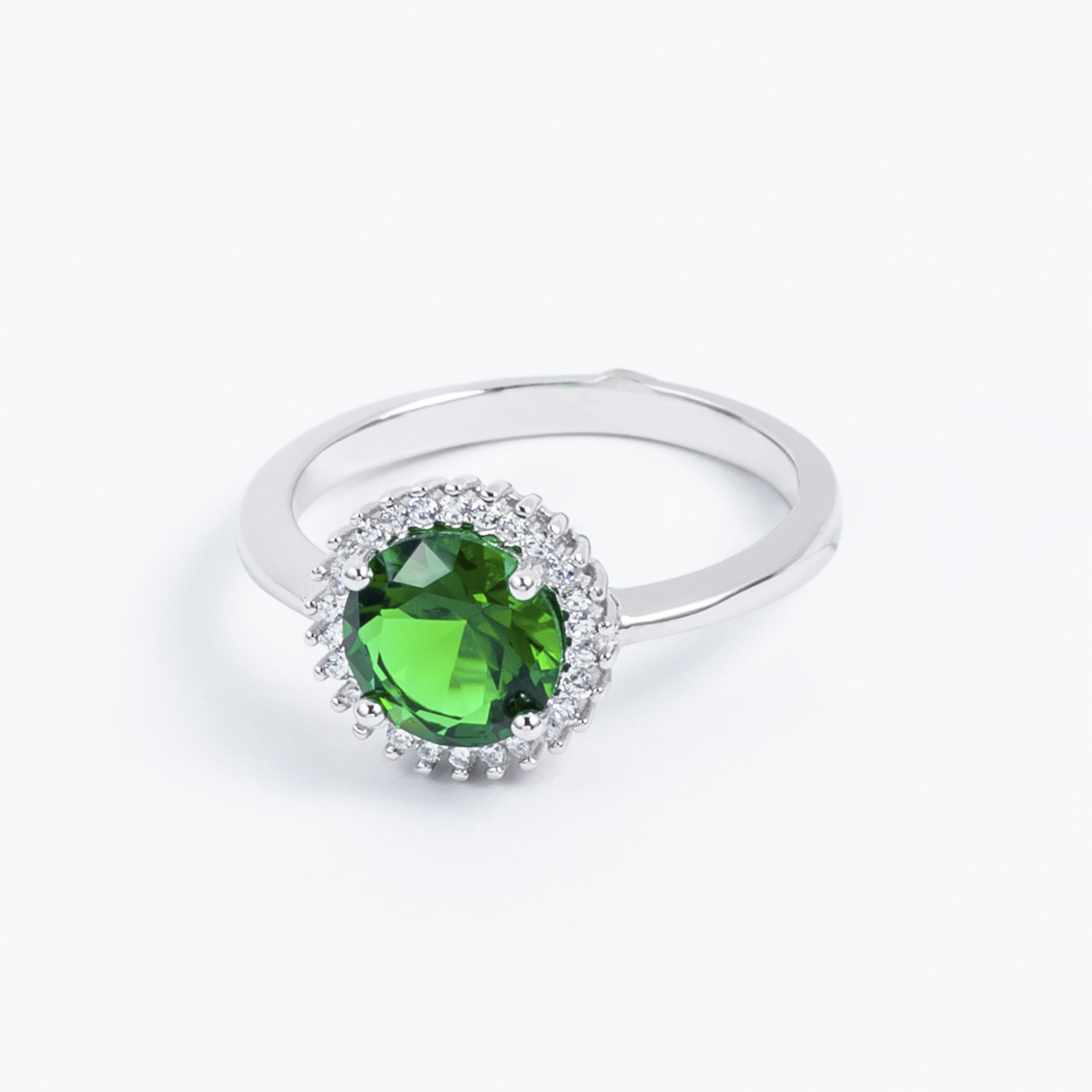 

Каблучка TOP Silver размер 16,5 3,30 г 9510170з