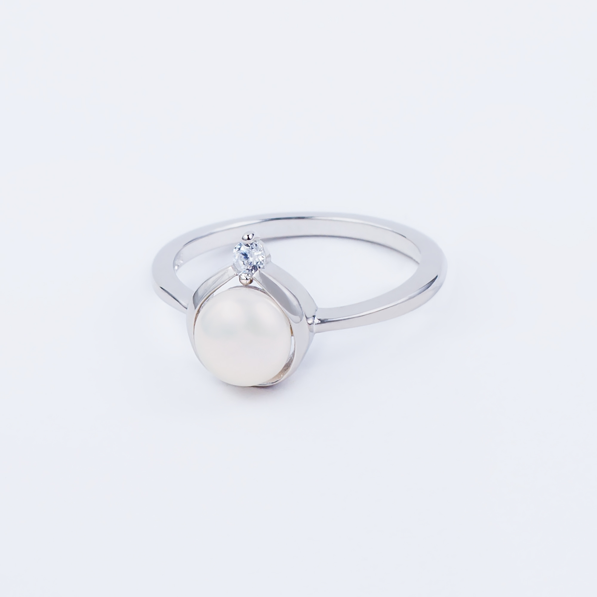 

Каблучка TOP Silver размер 17,5 2,17 г 9510120б