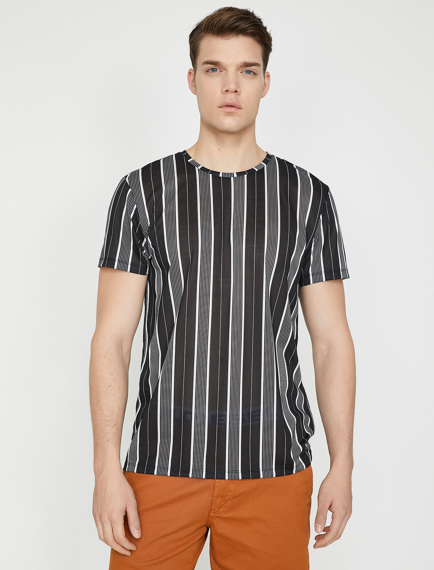 

Футболка Koton 9YAM14207OK-02N  Black Stripe, Футболка Koton 9YAM14207OK-02N S Black Stripe