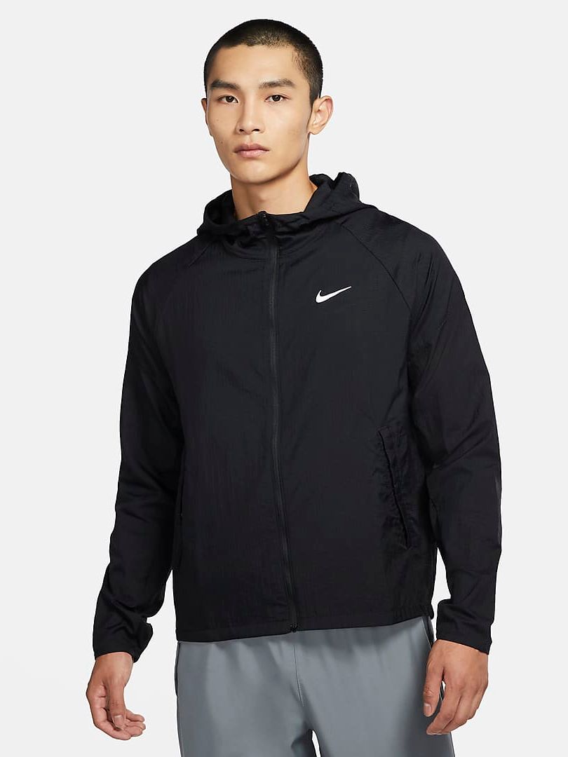

Ветровка Nike M Nk Essntl Jkt CU5358-010 XL Черная