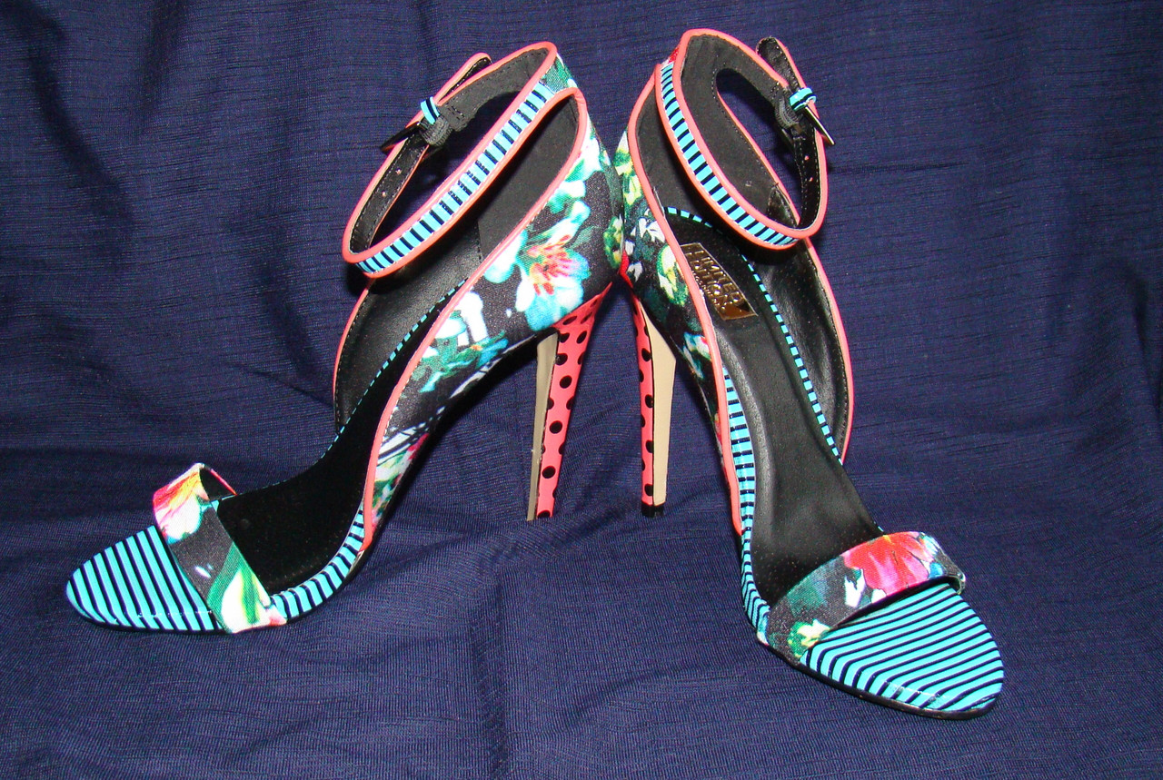 

Босоножки Atmosphere Limited Collection 39р UK6 20-00028