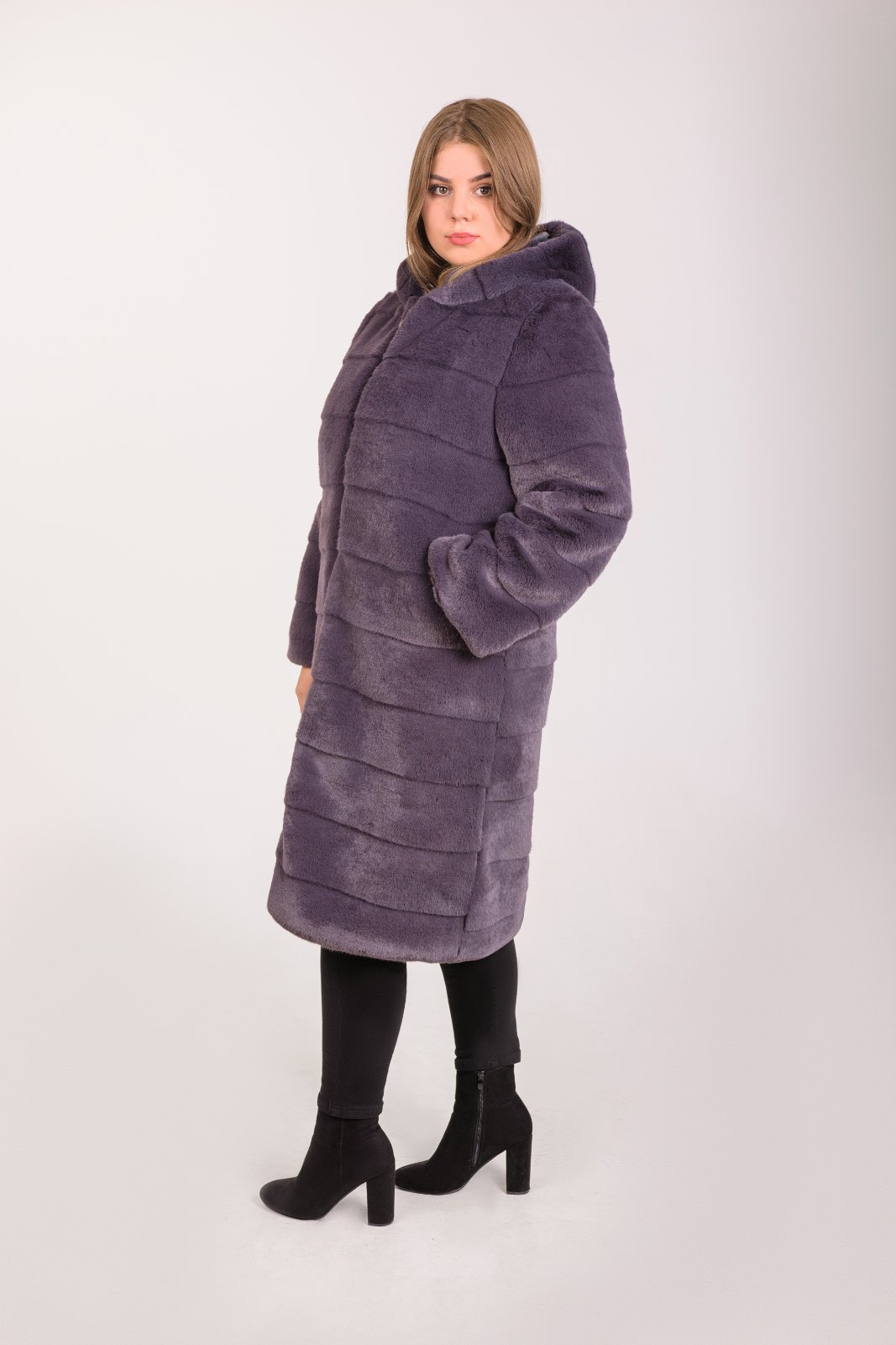 

Fashions • Шуба Belinda Fashions 56 сирень (№021-бр)