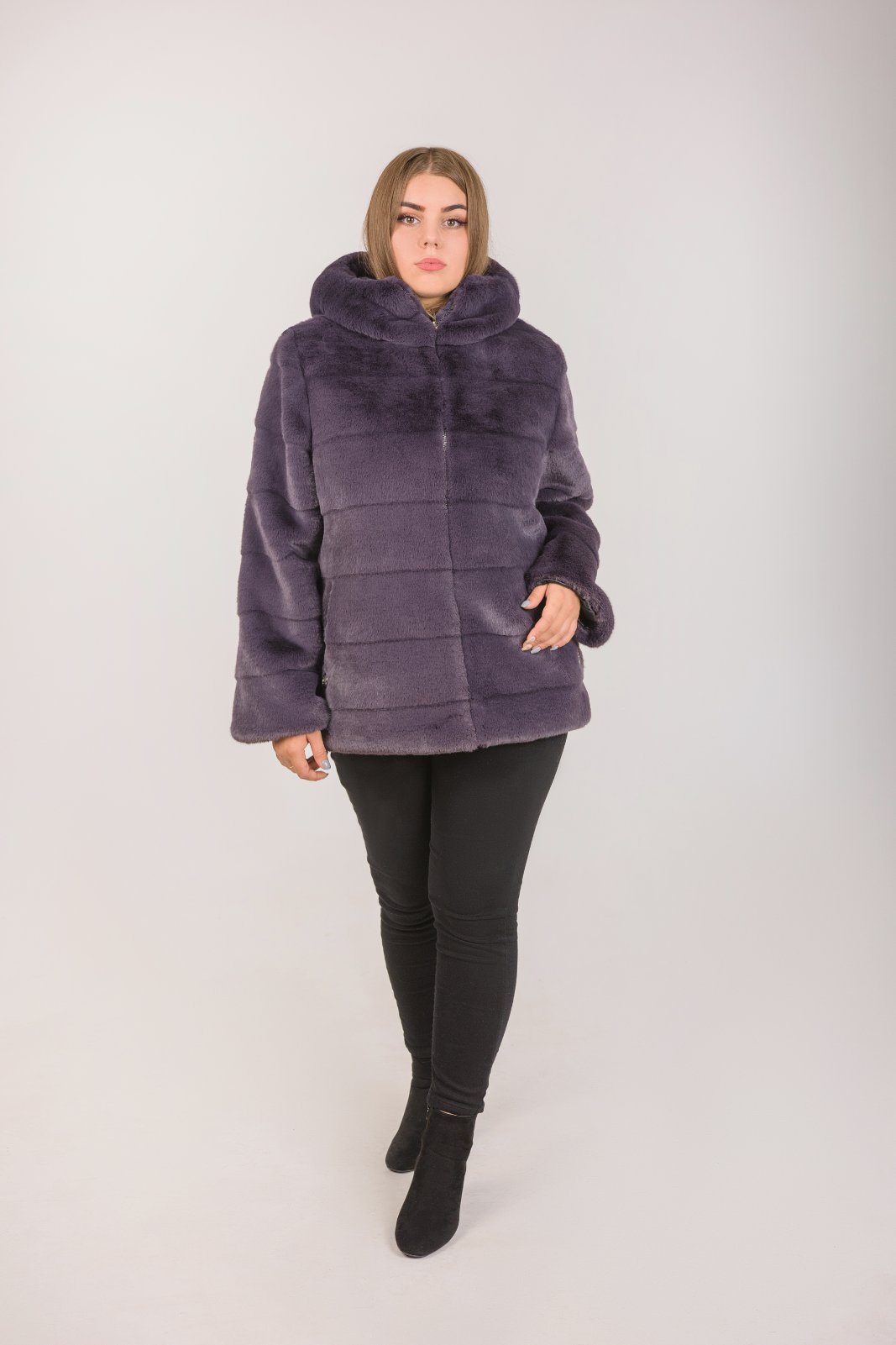 

Fashions • Шуба Olivia Fashions 52 сирень (№025-бр)