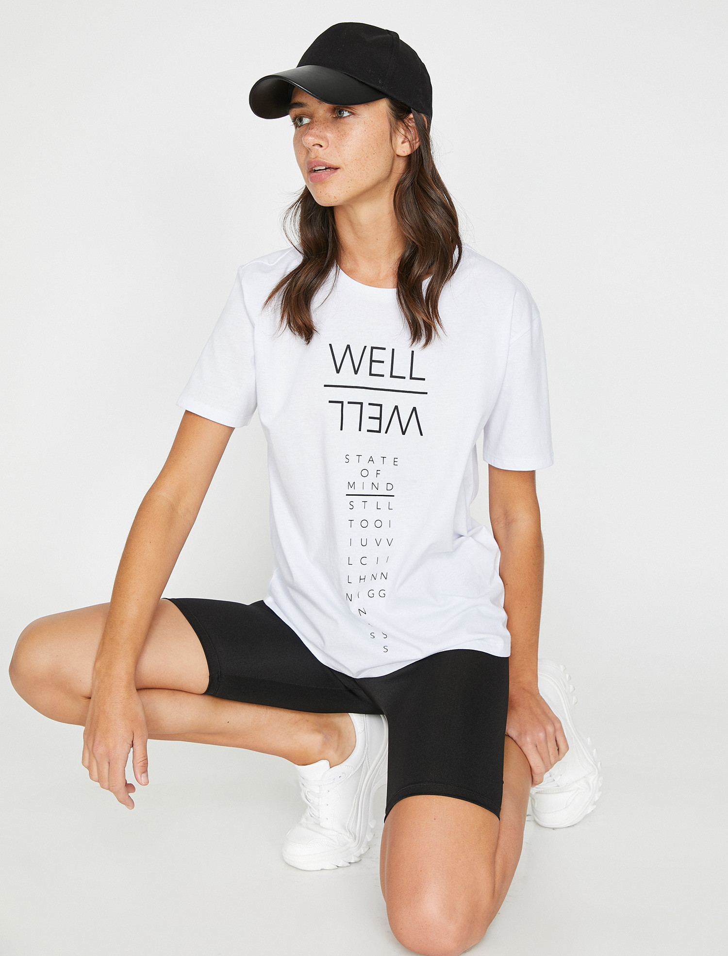 

Футболка Koton 9YAL18761IK-001 S Off White