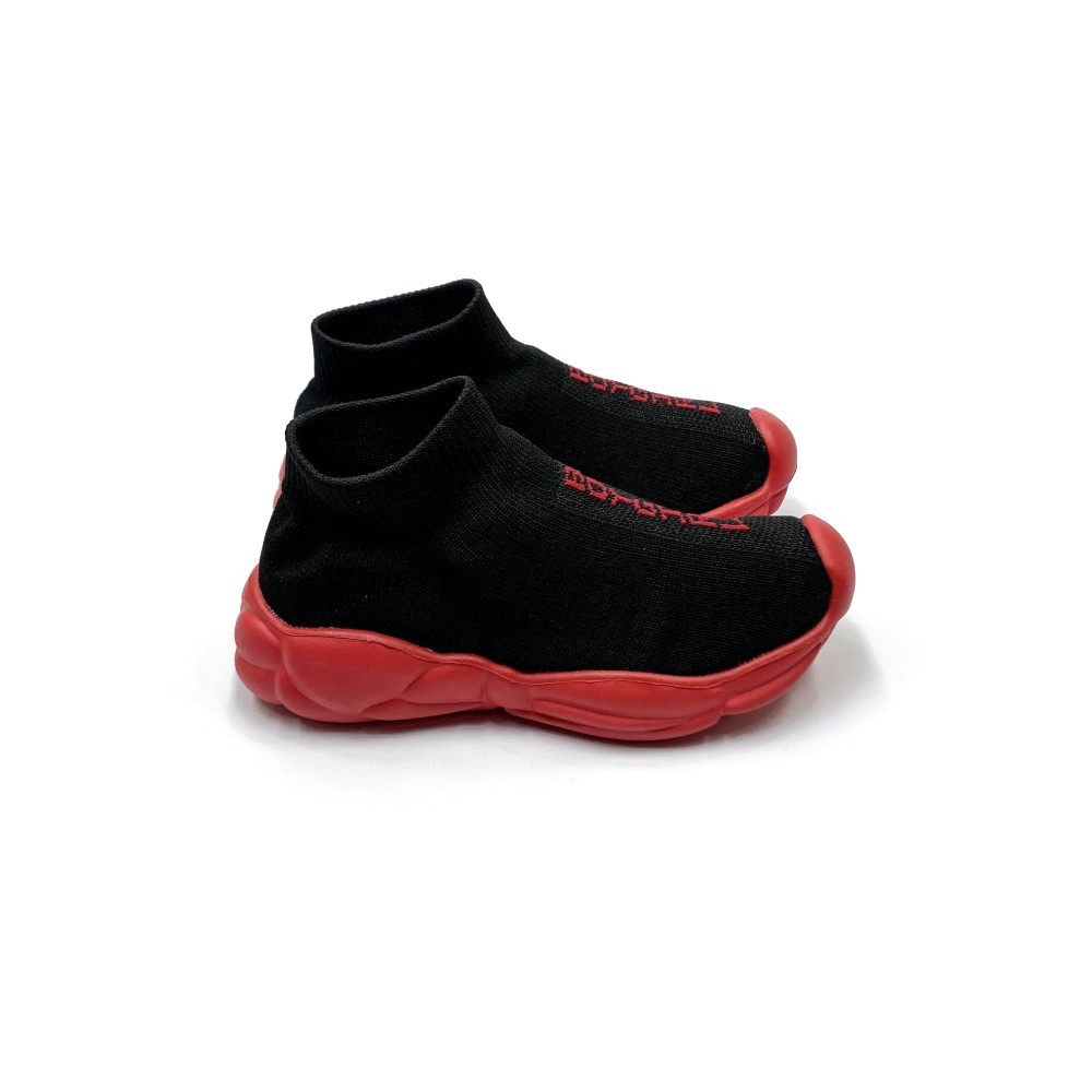 

Кроссовки для мальчиков QQ BG 27 17,5 см Black/Red В1956