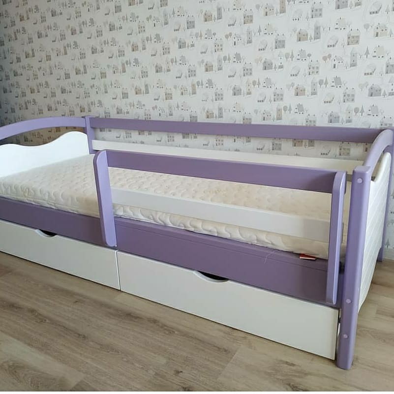 

Кровать односпальная тахта RainbowDream Фабертино 80х190 см бело-фиолетовый массив ольхи, с ящиками и бортиком