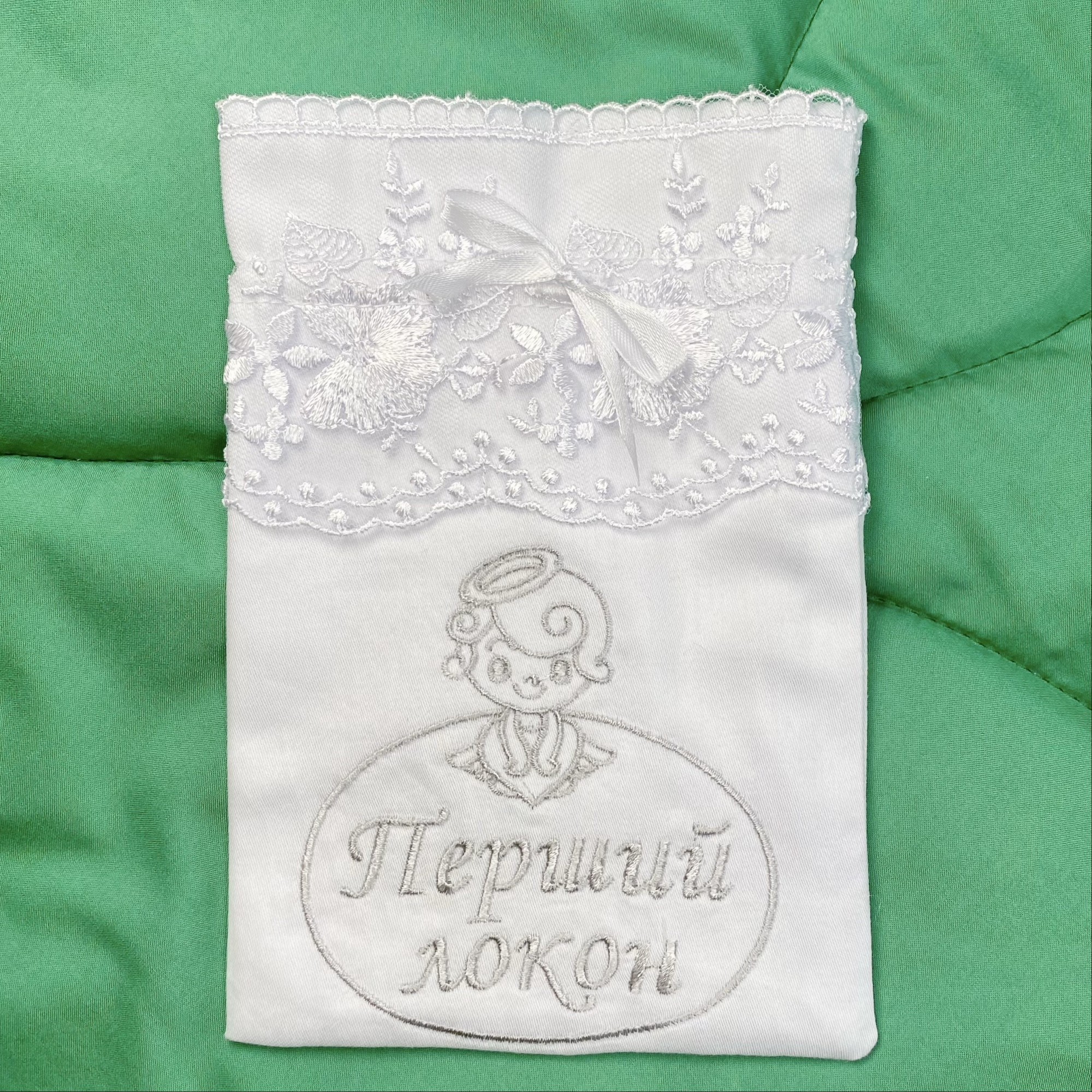 

Мешочек для волос "Мой первый локон" Tino Baby, белый с кружевом, серебристая вышивка