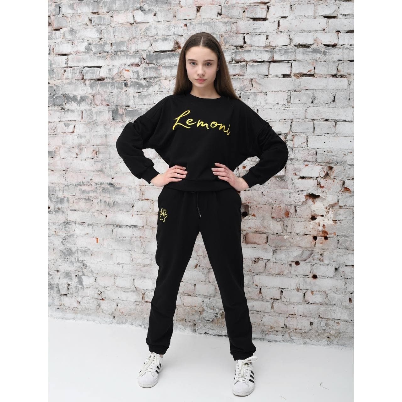 

Спортивный костюм свитшот и штаны карго Lemoni чёрный 158/164 см 9970