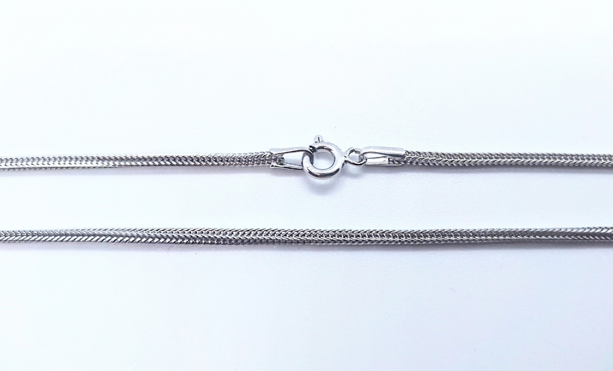 

Серебряная цепочка плетение каприз 45см 73172