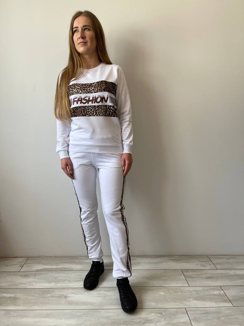 

Спортивный костюм Estee KНU554 XL Белый