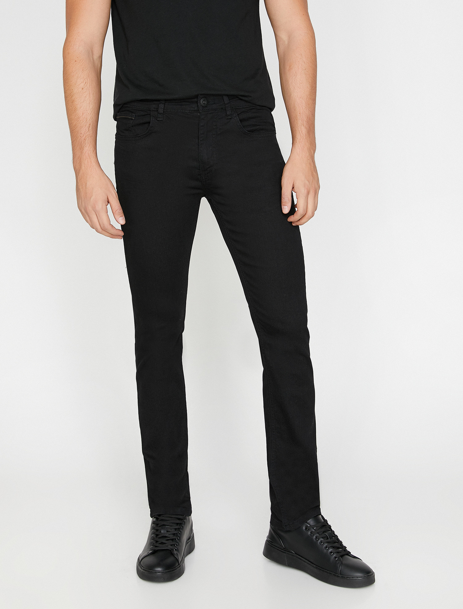 

Джинсы Koton 0KAM43907LD-999 33-30 Black