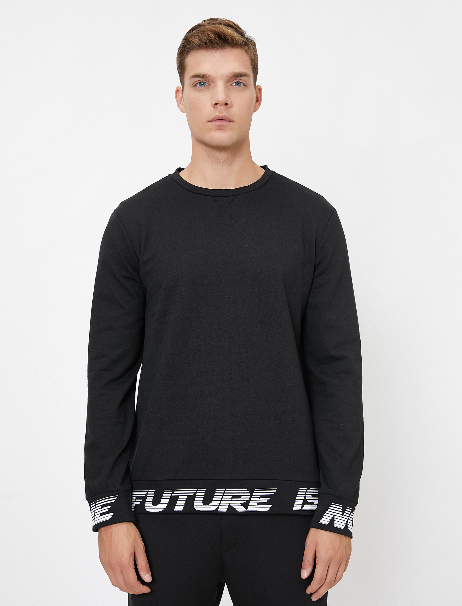 

Свитшот Koton 0KAM11532NK-999 M Black